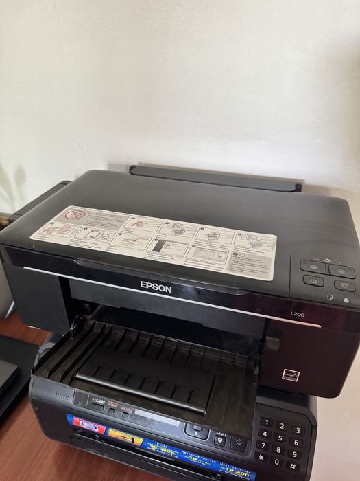 Принтер цветной и черно-белый(Epson &Canon)