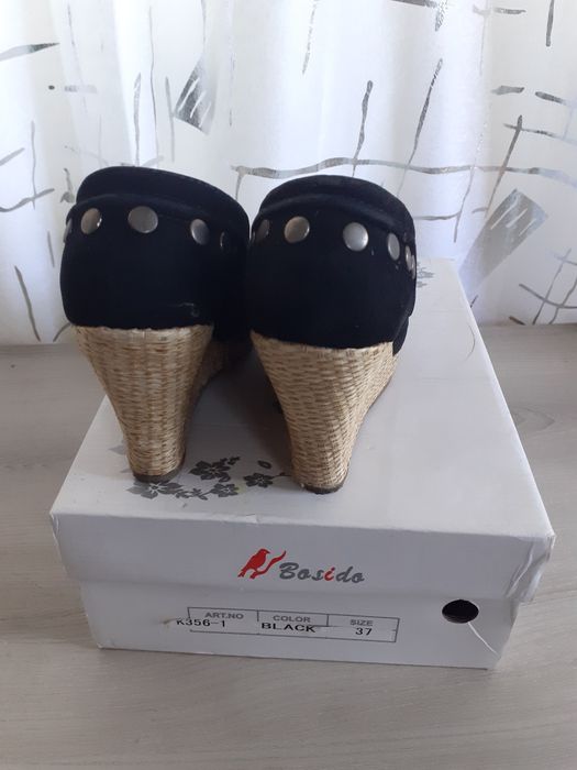 Pantofi HABBIBI.