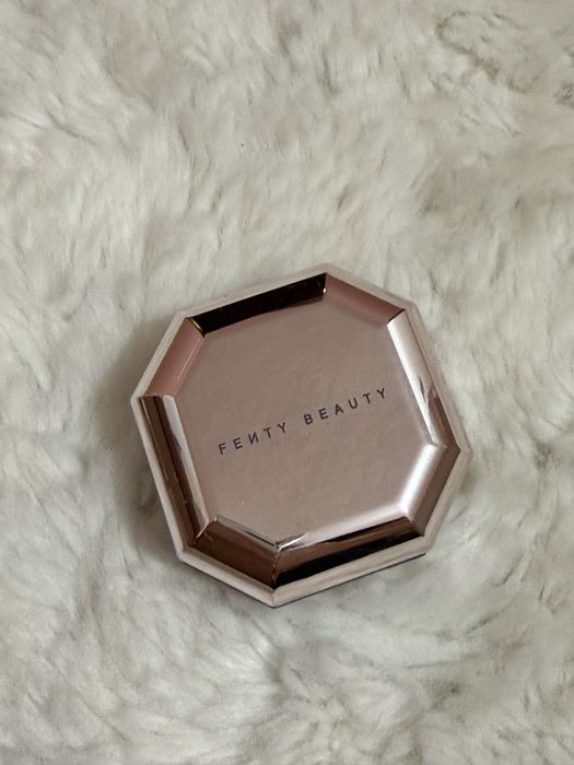 Huda beauty фондьотен и праймър