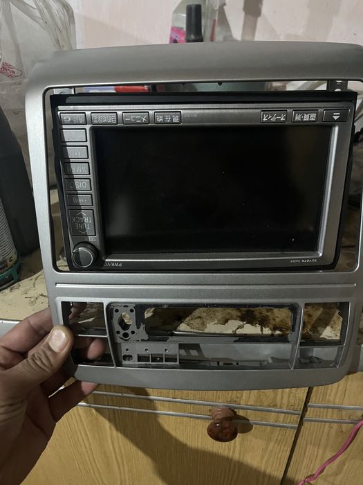 Продам магнитолу Альфард