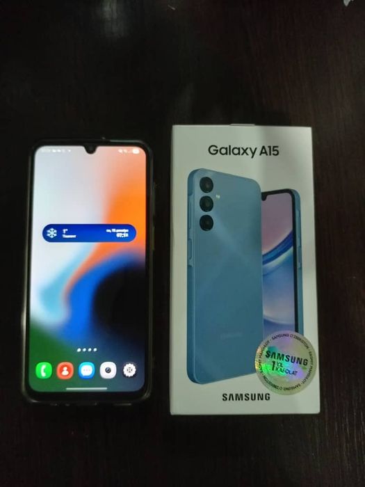 Samsung A15 256 Gb xolati zor bitta qol tutilgan