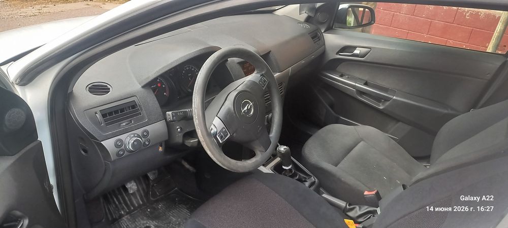 Opel Астра h 2006