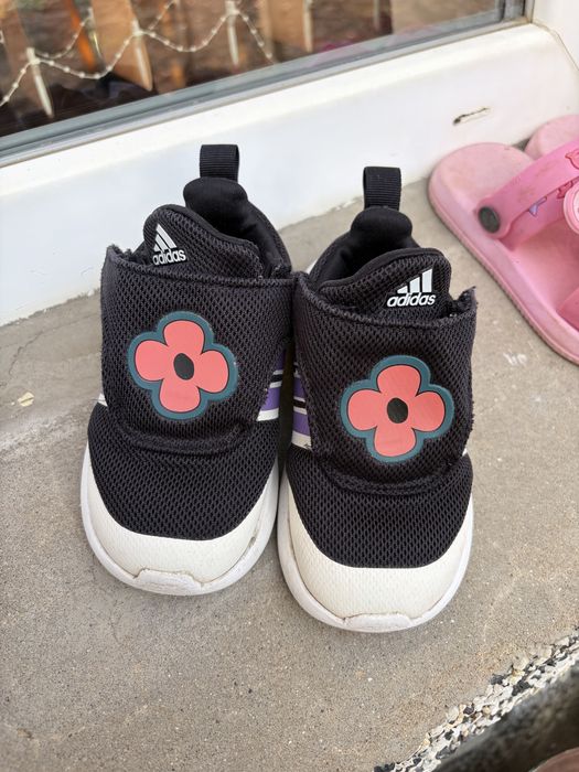 Детски маратонки  за момиче adidas