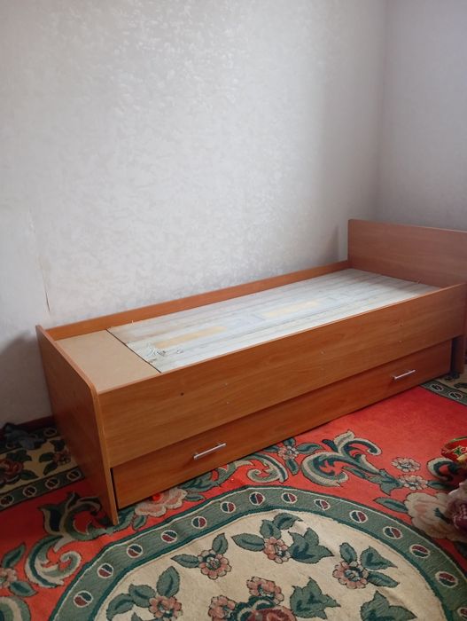 Кровать детская,  2 шт в хорошем состоянии