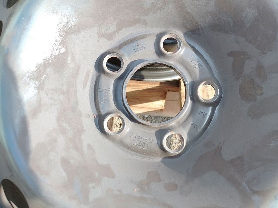 15 цола 5 х 100 мм АУДИ А1 - Оригинал - 6 Инча / ЕТ 29