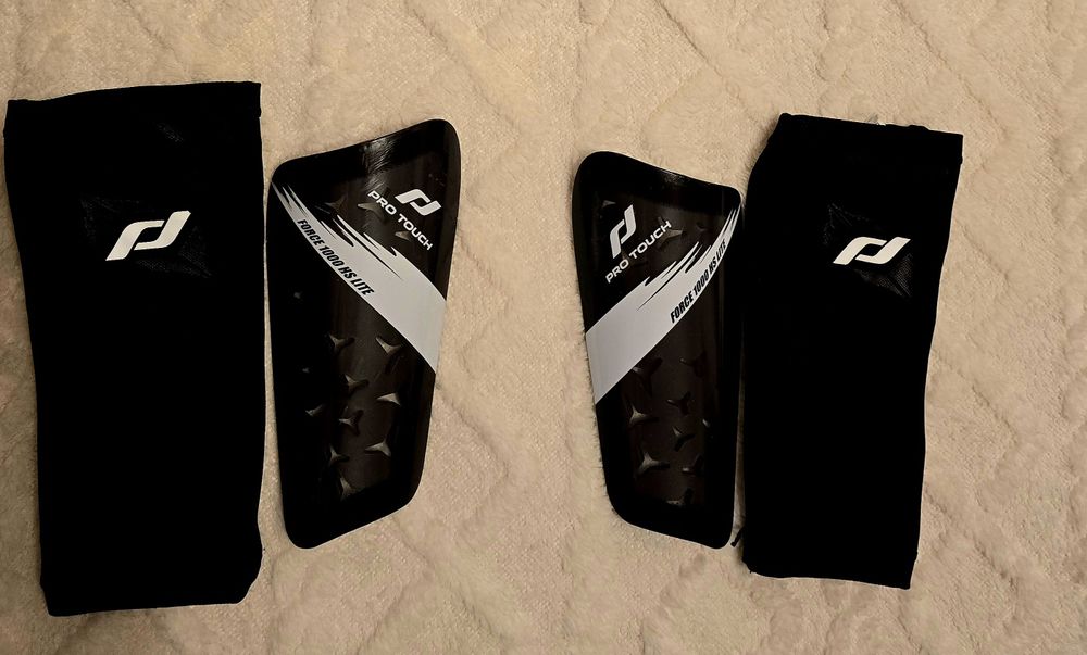 Кори за игра на футбол, размер "L".