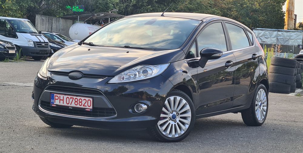 Ford Fiesta Titanium 2010 * 1.3 Benzină Clasic * Klimă * Pilot * Senzori * Xenon * Jante * Import Recent Olanda