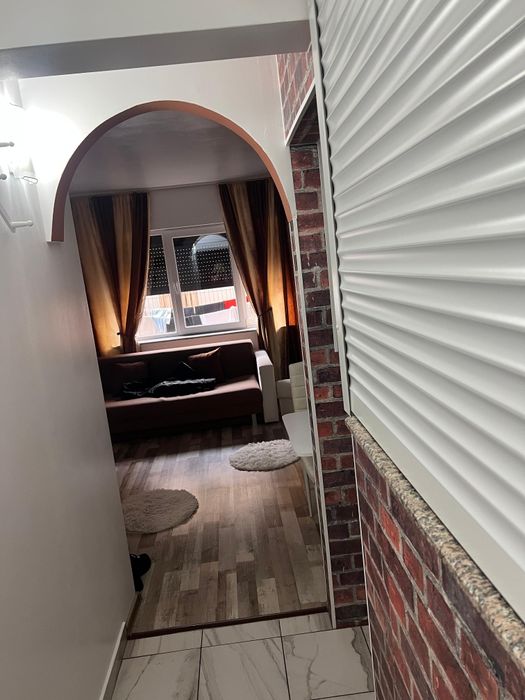 Închiriez garsoniera de lux