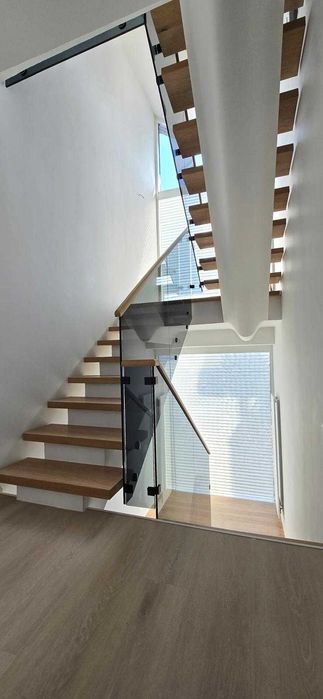 Usi sticla, balustrade interioare si exterioare