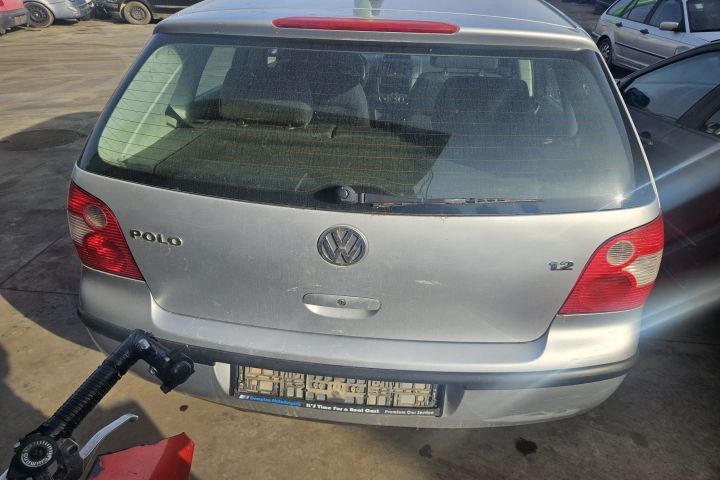 Contact cu cheie Volkswagen VW Polo 2002 1.2 MT (64 hp)