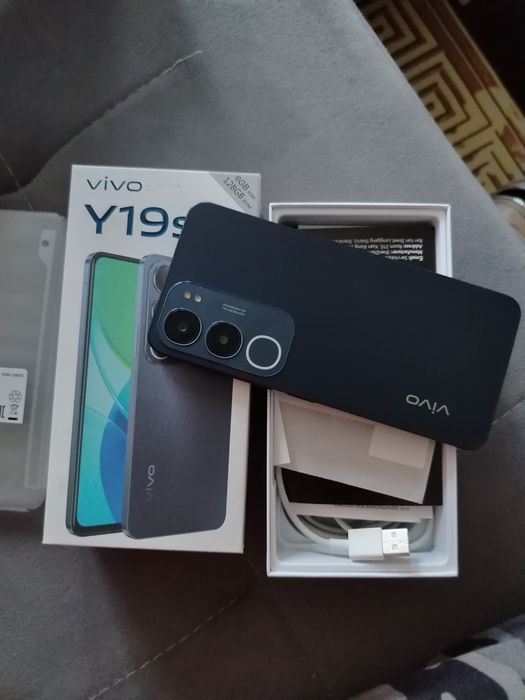 VIVO Y 19S  телефон