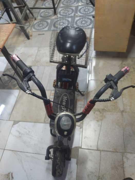 Электромопед в хорошем состоянии