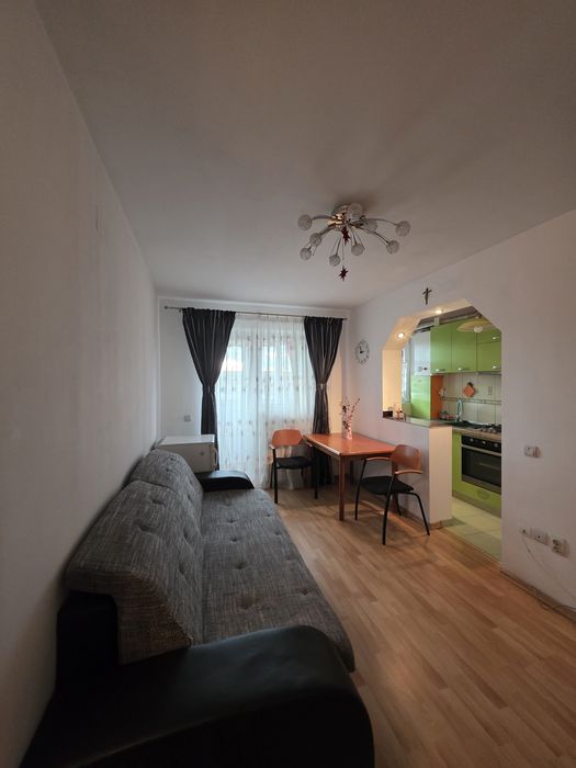 Apartament cu 2 camere de închiriat