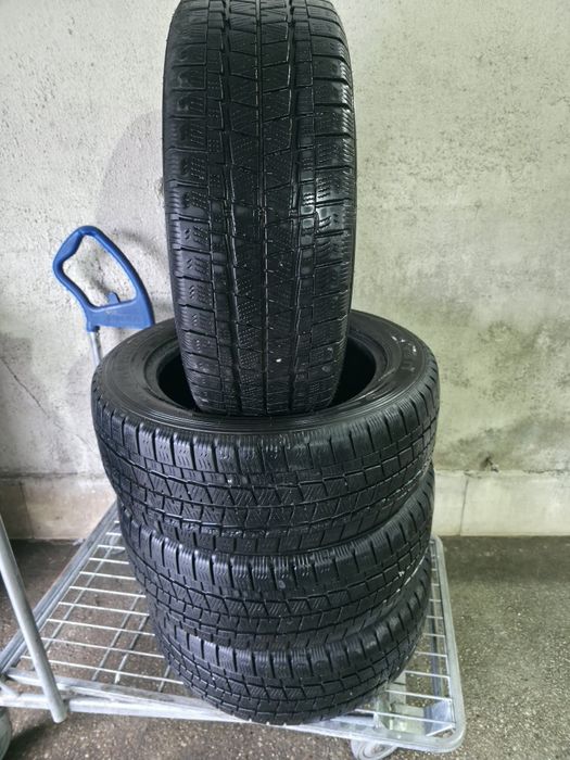 225 55 17C Falken MS