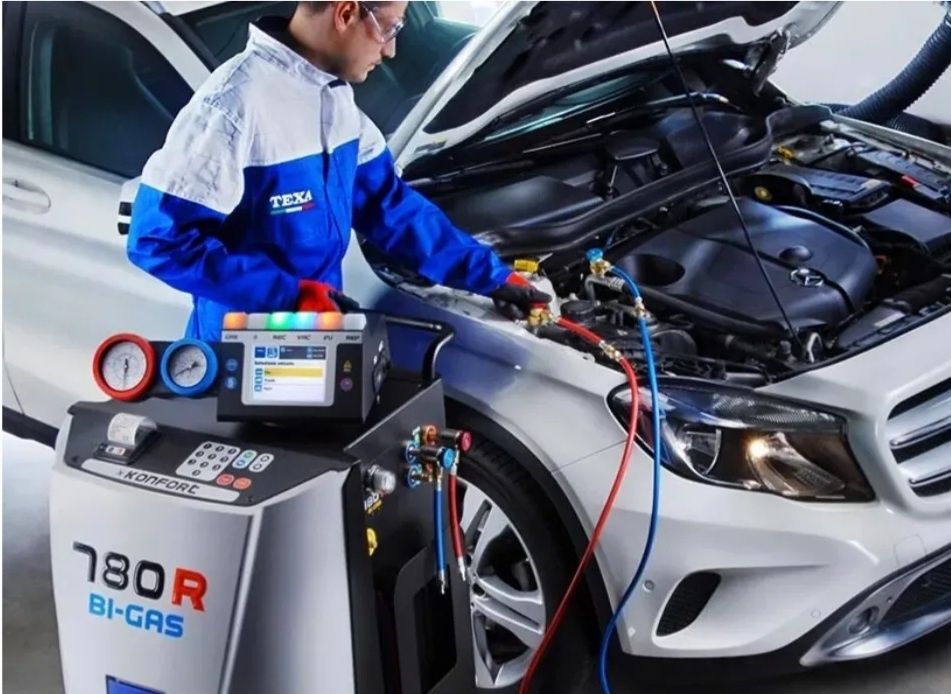 Incarcare freon auto Reparatii clima aer conditionat auto service