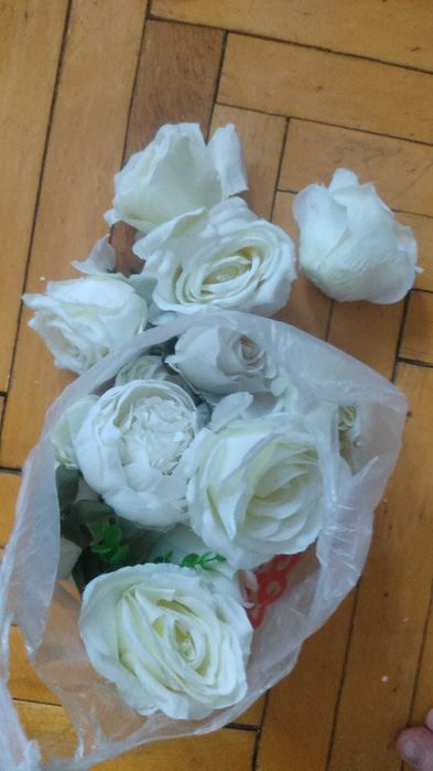 Цветы искусственные 100тг.