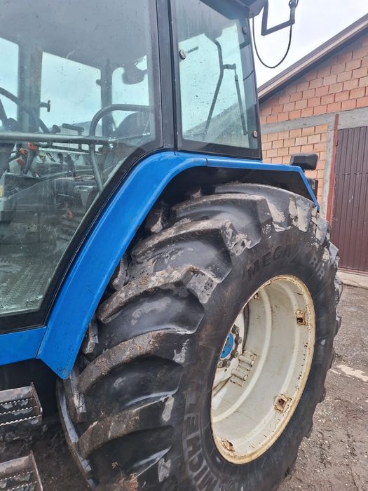Tractor FORD 7840