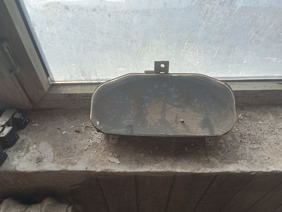Продам на Ниссан куб
