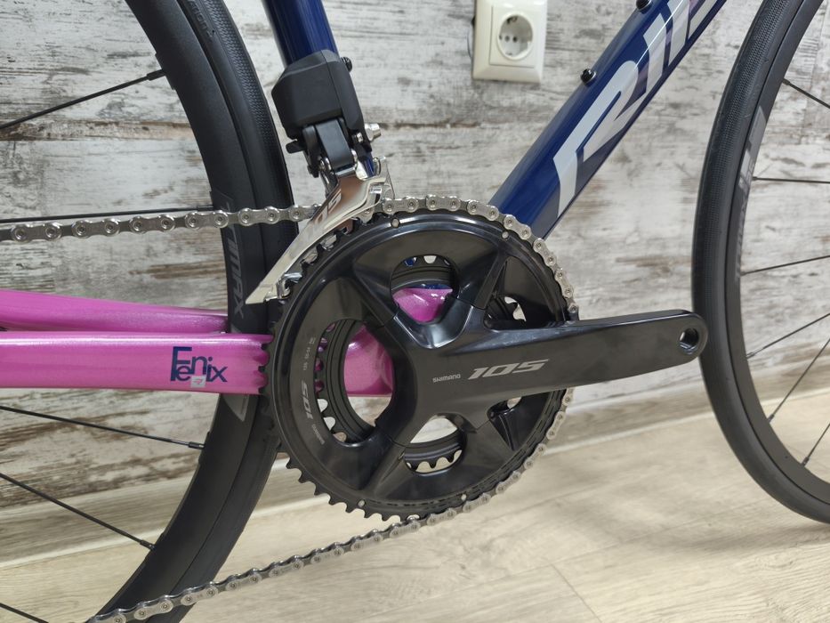 НОВ карбонов шосеен велосипед Ridley Fenix SLiC Disc 105 Di2 Vision