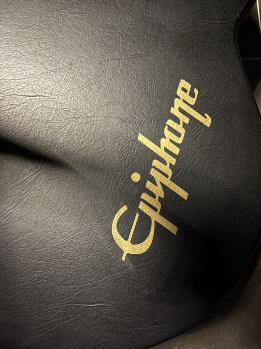 Epiphone EJ-200SCE акустична китара