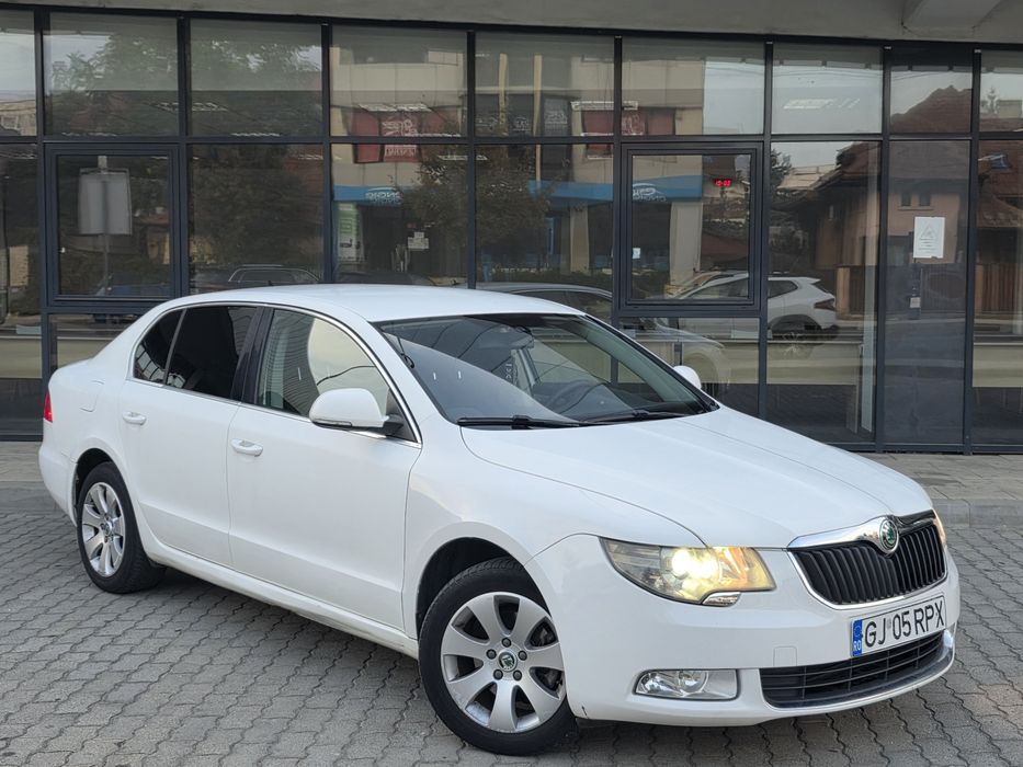 SKODA Superb 2011 — imagine 5