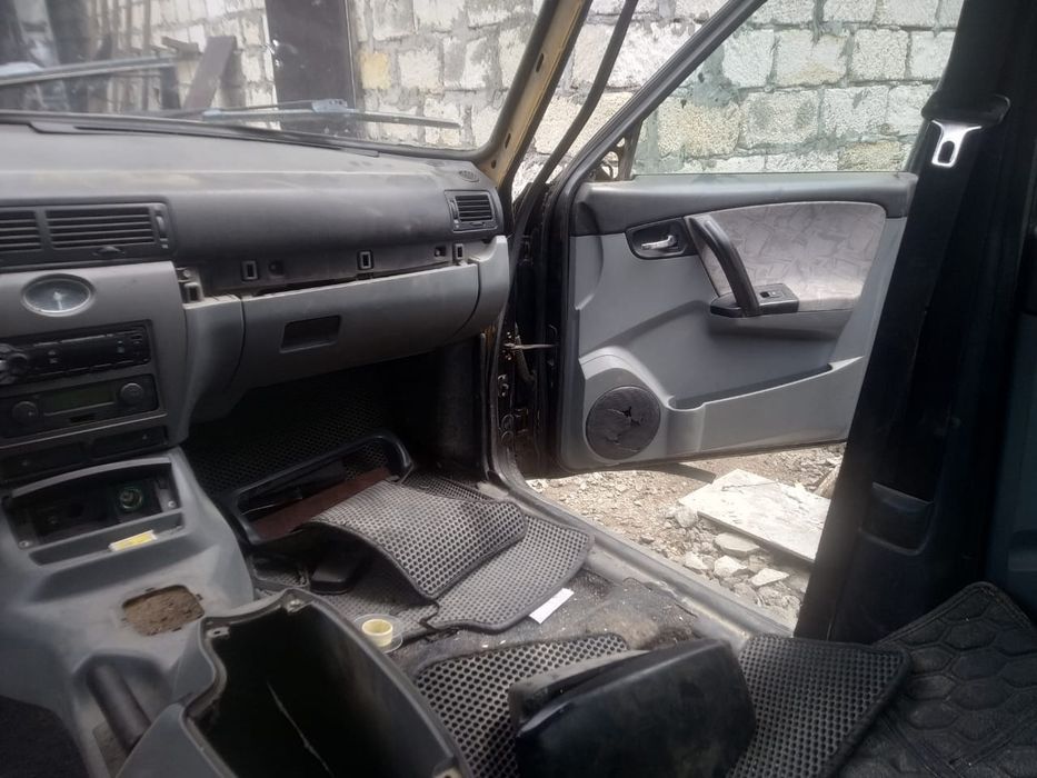 Продам волгу по запчастями