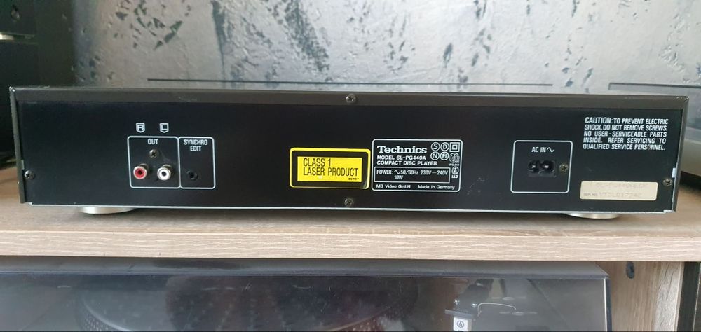 Vând CD Player Technics SL-PG440A
