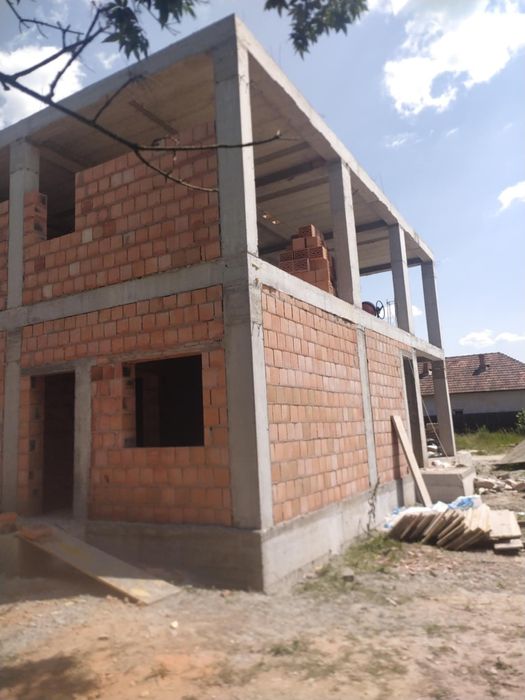 Firma de construcții DAMI COM CONSTRUCT SRL