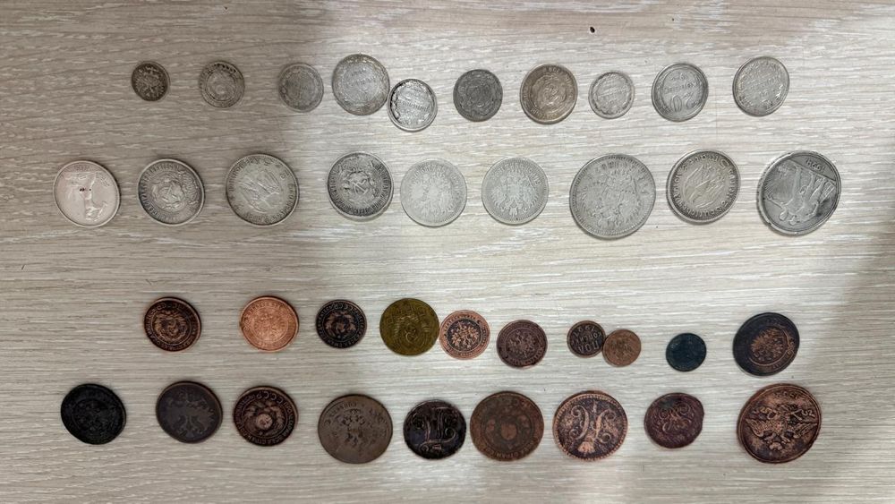 Продам старинные монеты