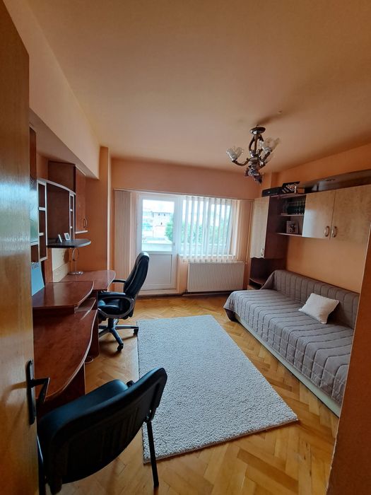 Apartament 3 camere - Targoviste Micro 11 in spatele Tribunalului Nou