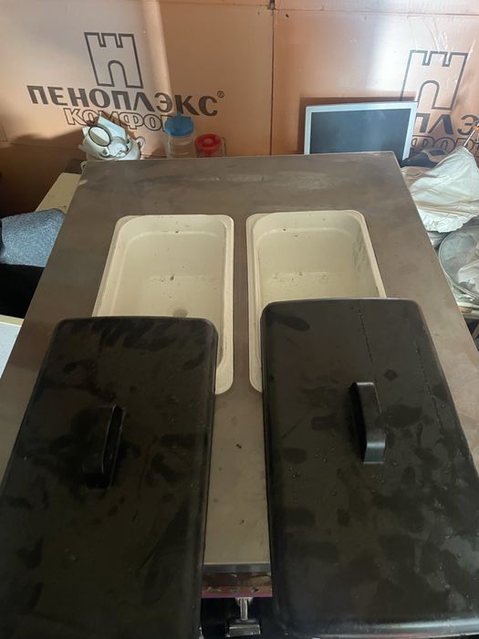 Морожный аппарат вместе холодильникам