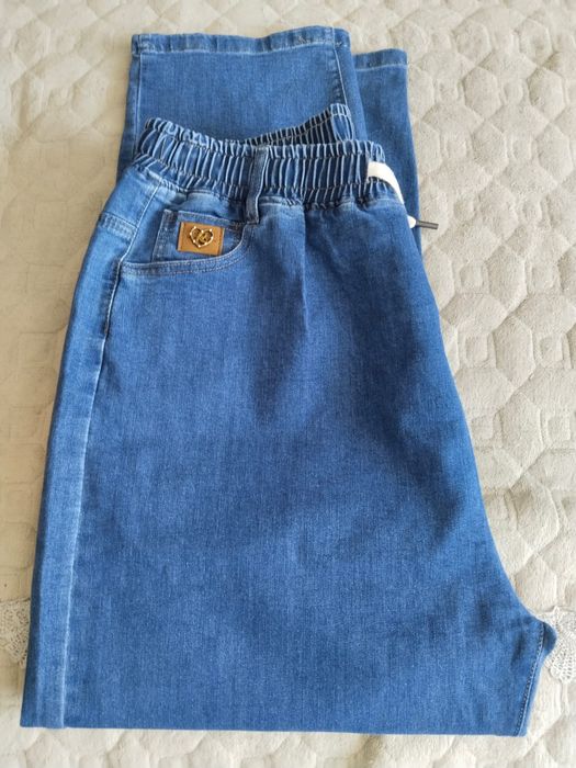 Продам джинсы новые