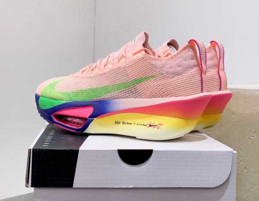Продавам нови дамски маратонки Nike Alphafly 3 'Eliud Kipchoge