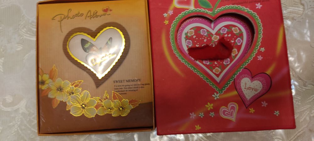 Фотоальбомы и рамка новые