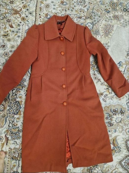 Продаётся куртки и обувь