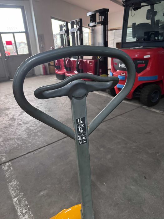 Transpalet Jungheinrich 1,7 tone manual reconditionat