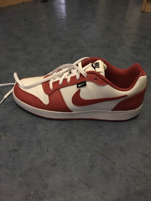 adidasi Nike dunk low rosu