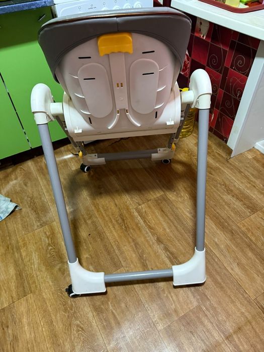 Продам стульчик для кормления