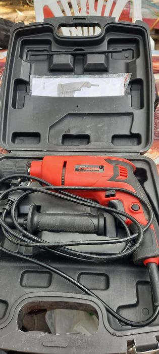 Vând  mașini de găurit