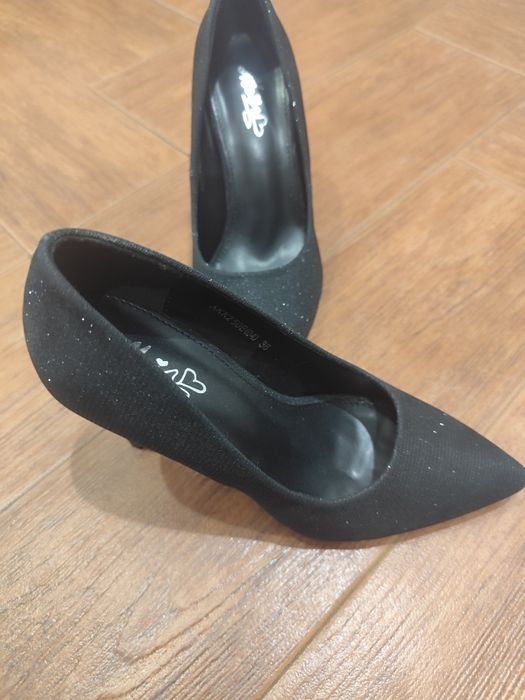 Нови дамски обувки