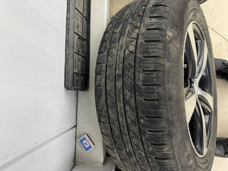 225/65 R17 тойота, лексус