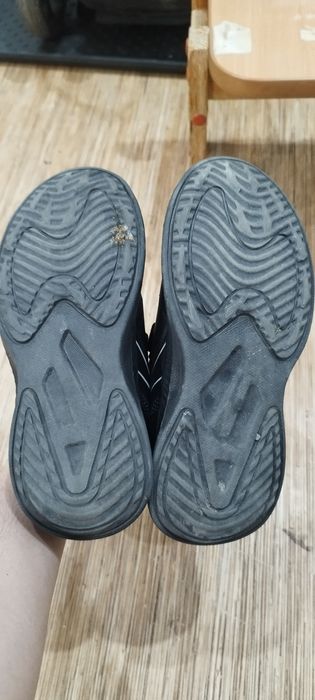 Детские кроссовки