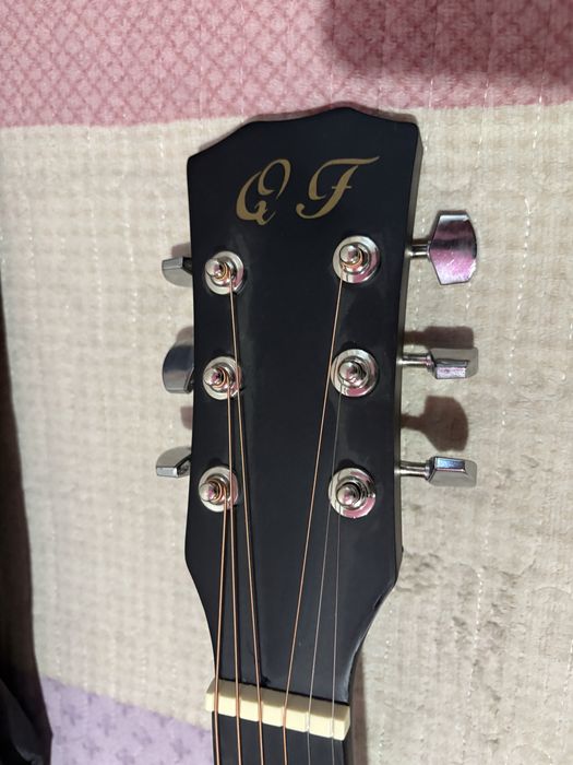 Гитара акустическая