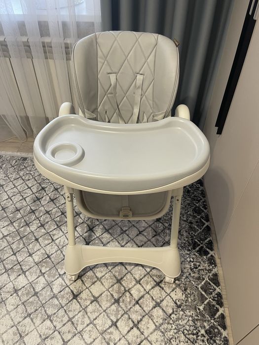 Детский стульчик для кормления