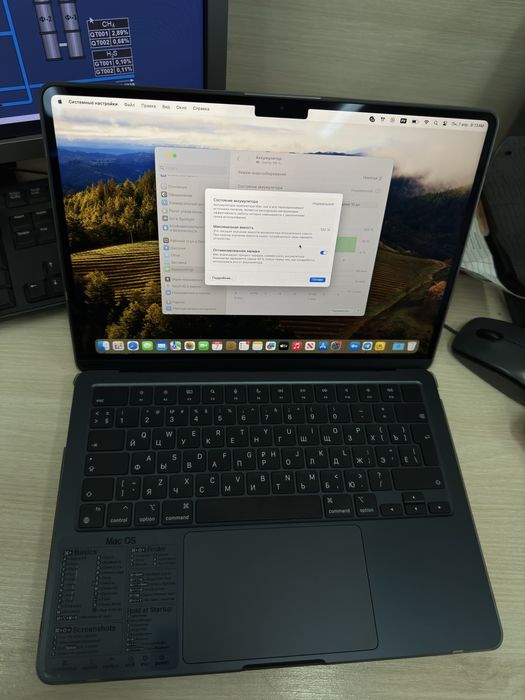 Продам Macbook air 2022 13,6