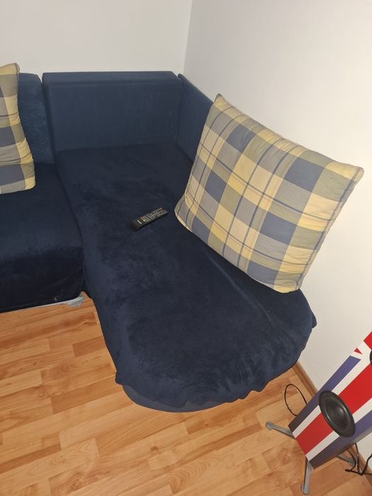 Vind coltar cu lada de depozitare!!