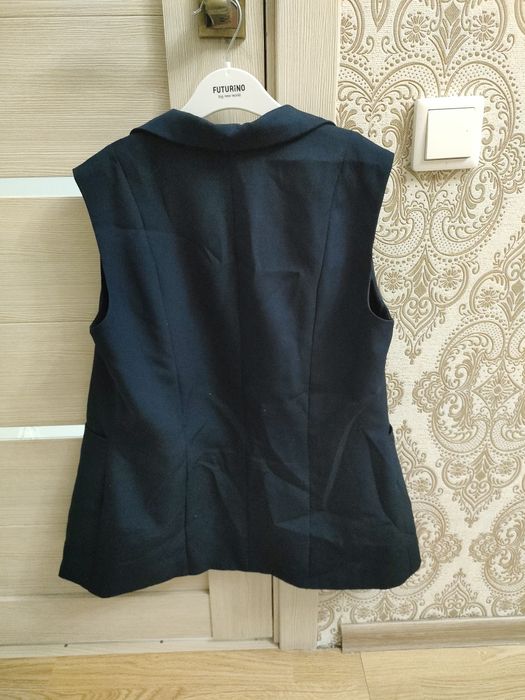 Сарафар и жилетка для школы