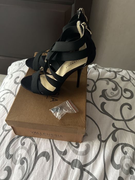 Босоножко новый 38 размер