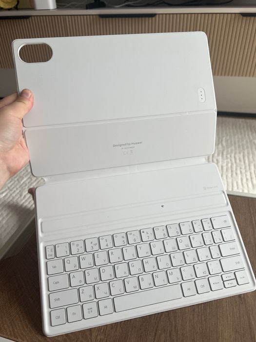 Планшет Huawei MatePad + клавиатура