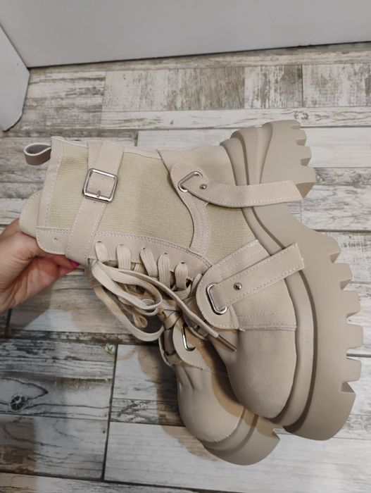 Продавам много готини боти 39 номер